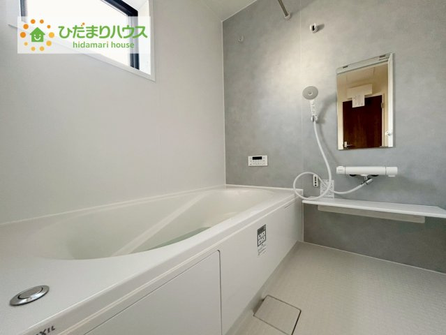 安積笹川第13　新築戸建　2号棟の浴室|今日も１日お疲れでした。広いお風呂で疲れを癒してください、、、♡