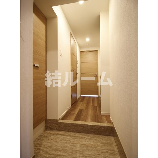 板橋区大谷口北町の賃貸マンションの玄関