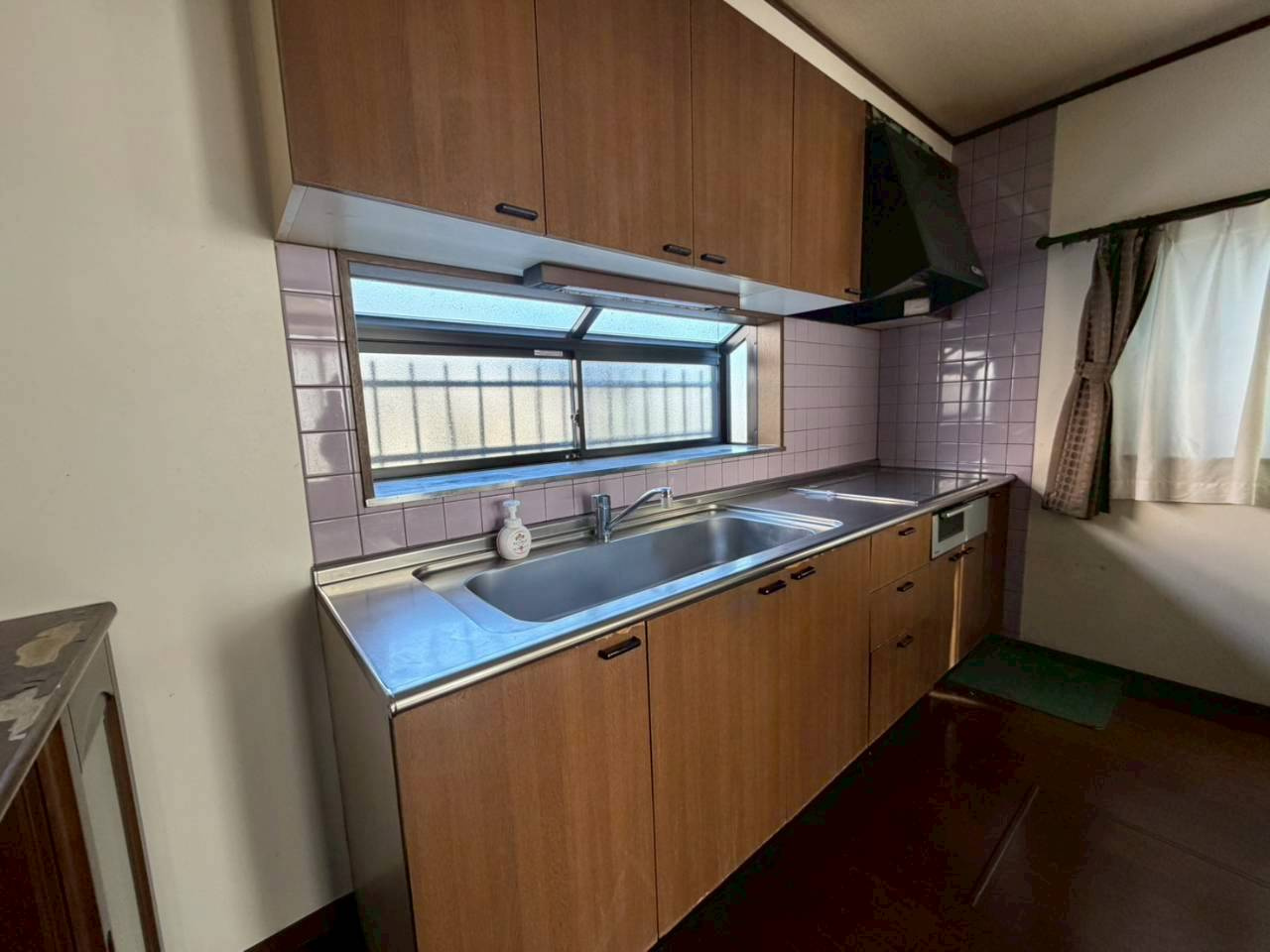 中央区渡瀬町　中古戸建のキッチン