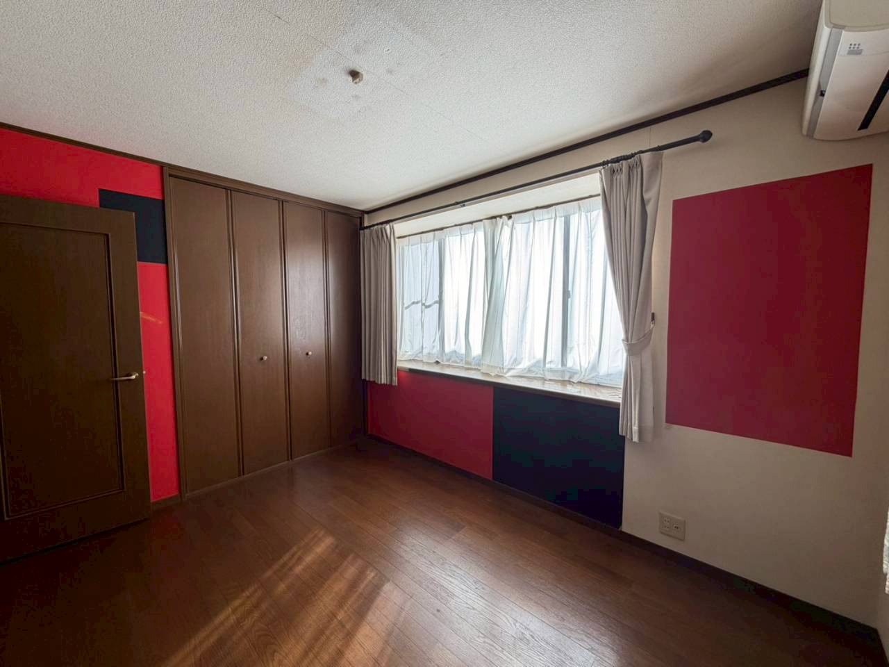 中央区渡瀬町　中古戸建の洋室