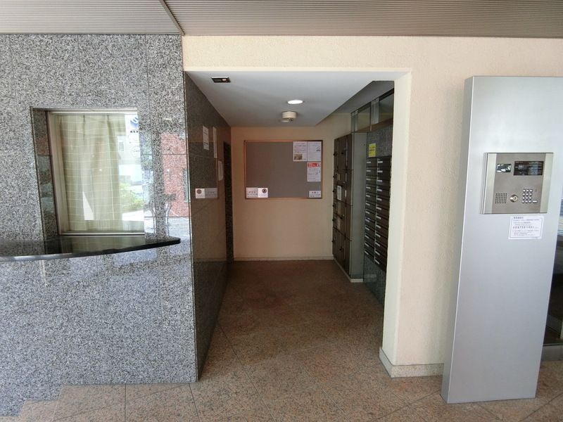 スカイコート学芸大学壱番館のエントランス