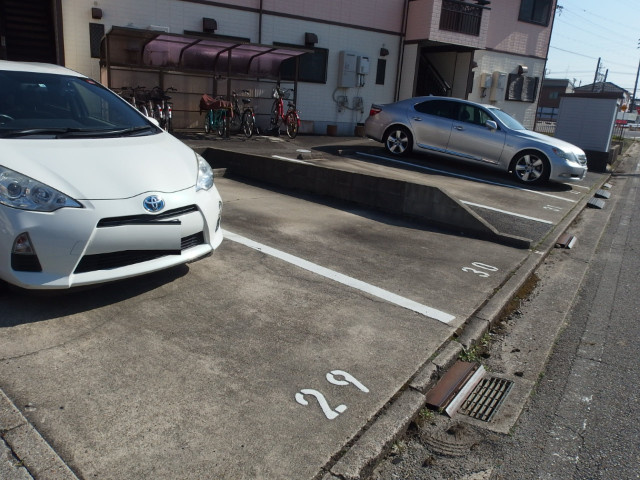 ソファレ小河原Ｄの駐車場