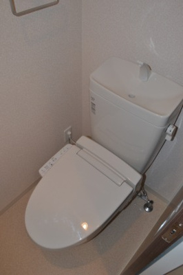 【トイレ】 | サムティ大阪CITY WEST | 落ち着いた色調のトイレです