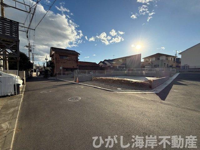 茅ヶ崎市菱沼3丁目　売地　全10区画の前面道路含む現地写真|現地外観