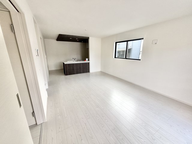【仲介手数料無料／中川区】Terrechez名古屋市中川区打中3期　全3棟　新築戸建①の居間・リビング