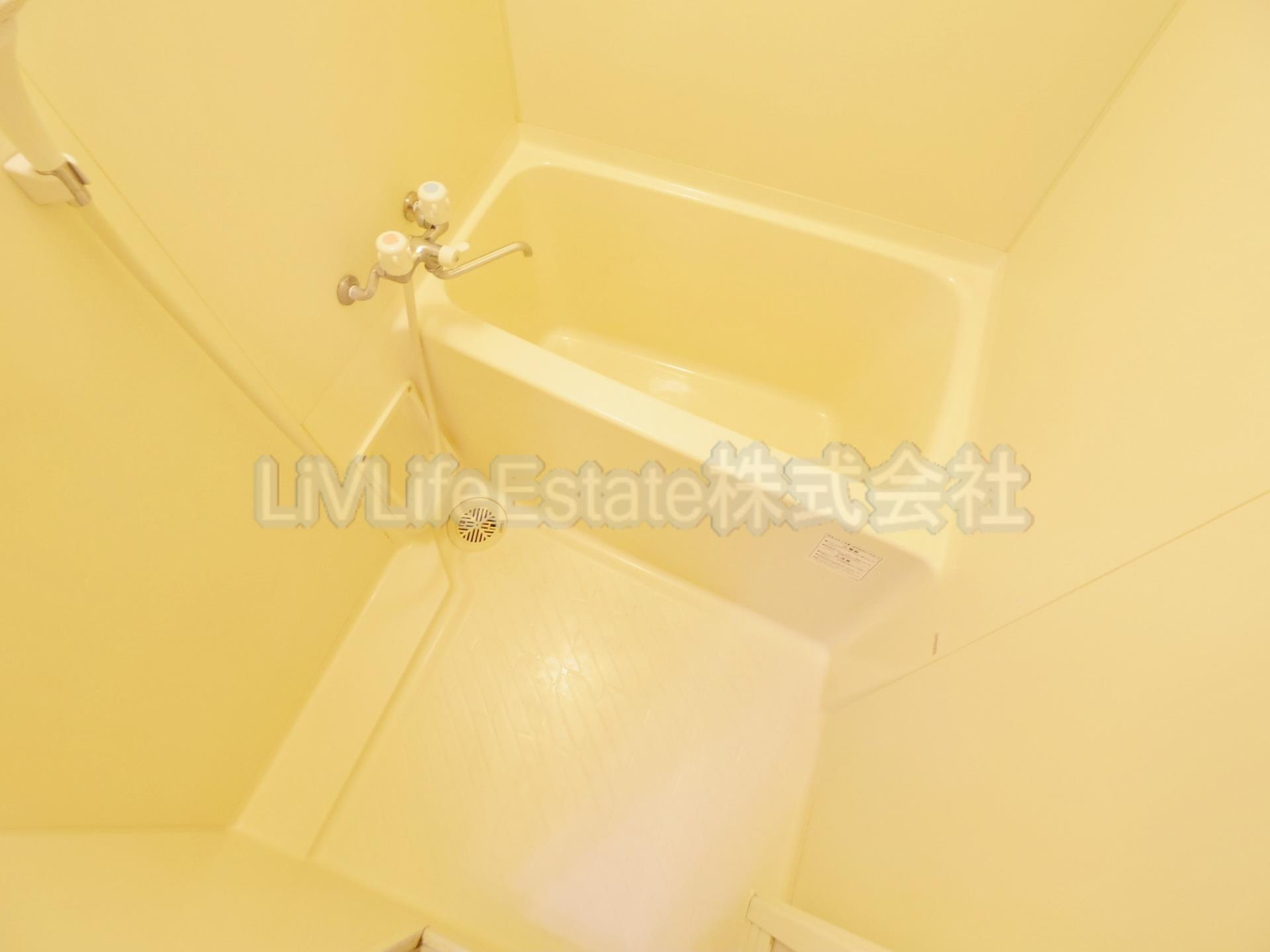 小平市花小金井１丁目のアパートの浴室