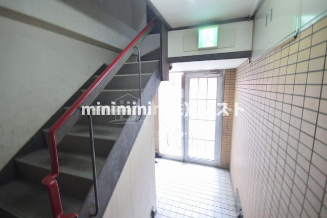 エスタイル動物園前のロビー