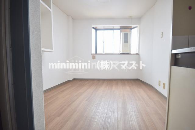 エスタイル動物園前の居間・リビング