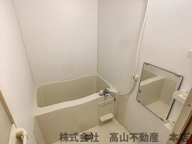 ジェニファー９の浴室