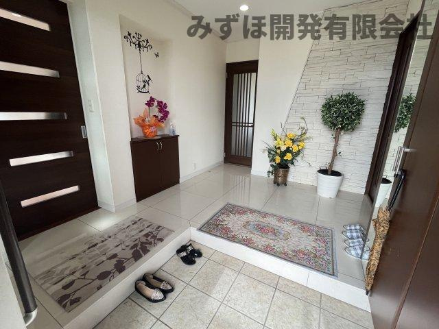 新庄市大字萩野字赤坂324-1の玄関|ゆったりした玄関で落ち着きの空間です