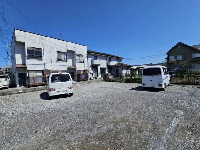ハイツ浅野の駐車場