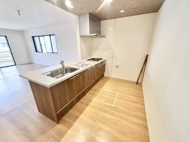 【仲介手数料無料／中川区】Terrechez名古屋市中川区打中3期　全3棟　新築戸建②のキッチン