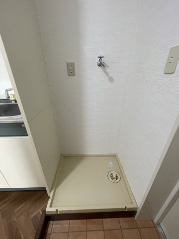 メゾンド売布の設備|洗濯機置き場です