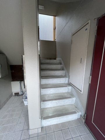 メゾンド売布のその他共用部分|共有部分の階段です