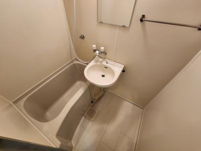 嵯峨野レジデンスの浴室