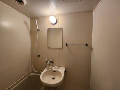 嵯峨野レジデンスの洗面所|浴室洗面