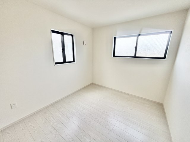 【仲介手数料無料／中川区】Terrechez名古屋市中川区打中3期　全3棟　新築戸建③の洋室