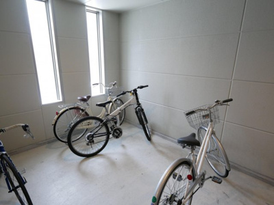 【その他共用部分】 | フラッティ御薗橋西 | 駐輪場