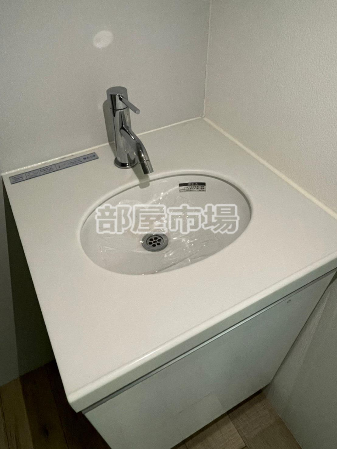 SUERTE竜泉の洗面所