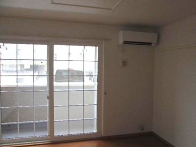 【居間・リビング】 | ヴァン・ヴェールＢ | ゆったり過ごせるリビングです