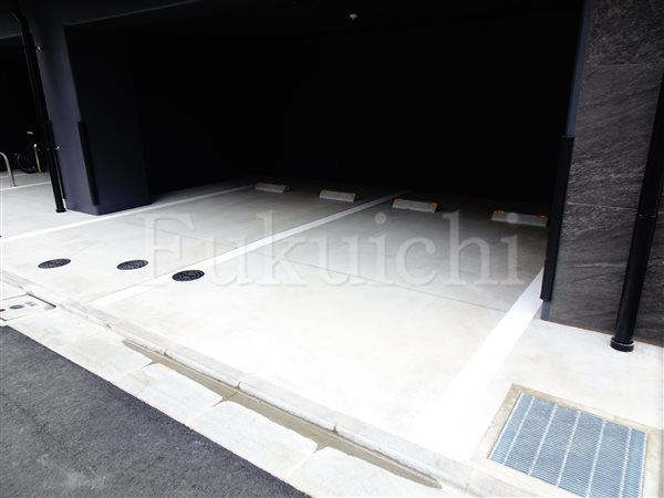 アリビオ学芸大学の駐車場