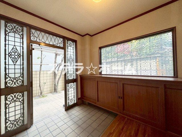 今津北5 中古戸建の玄関|落ち着いた玄関です