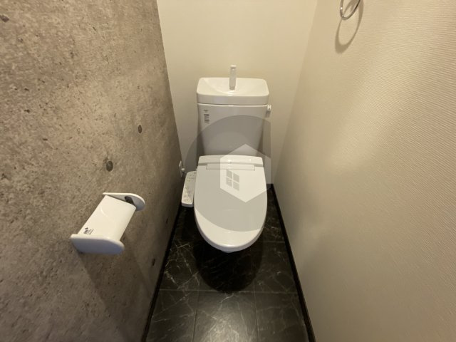 ラージヒル長瀬EASTのトイレ
