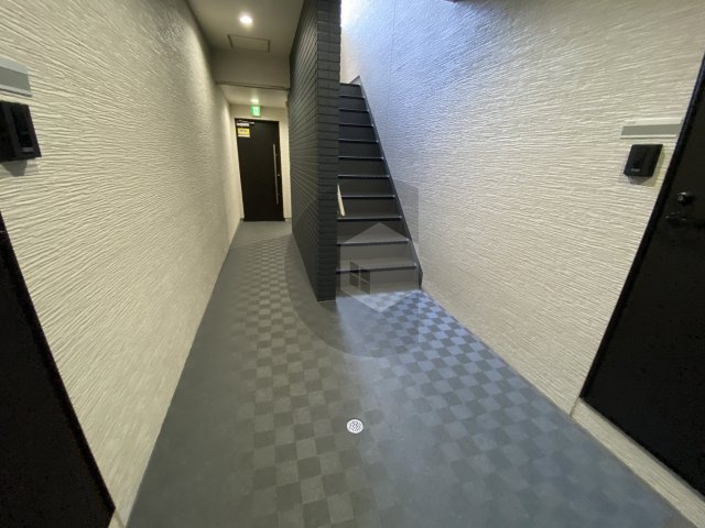 ラージヒル長瀬EASTのロビー