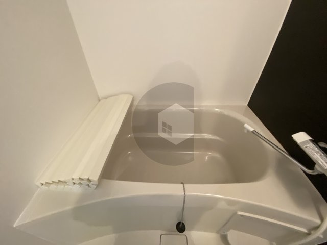 ラージヒル長瀬EASTの浴室