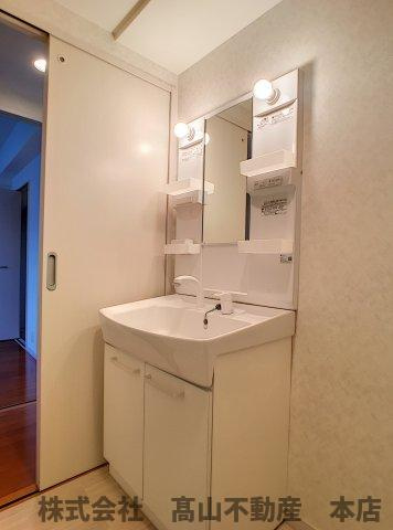 プリンセスティアラの洗面所