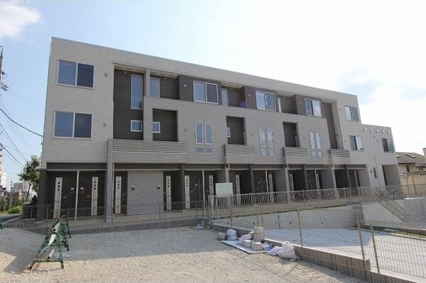 メゾン　サカエ