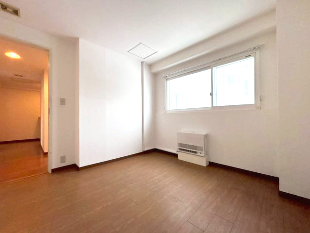 ロイヤルシャトー新札幌の洋室