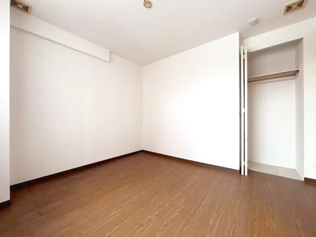 ロイヤルシャトー新札幌の洋室