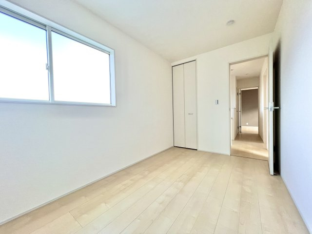 磐田市池田　第1期　2号棟の洋室|2階　約5帖の洋室です。