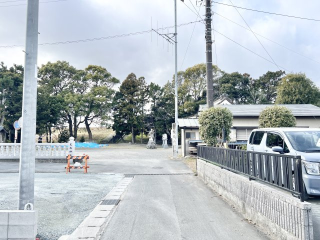 磐田市池田　第1期　2号棟の前面道路含む現地写真|前面道路は交通量が少なくて、出し入れしやすいです。