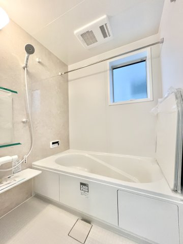 磐田市池田　第1期　2号棟の浴室|浴室暖房乾燥機付きで、季節を問わず快適なバスタイムをお過ごしいただけます。