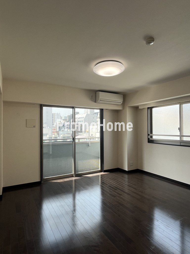 アーバン浅草橋の洋室