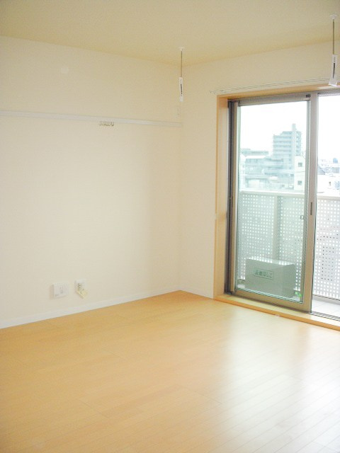 アース・クレスト