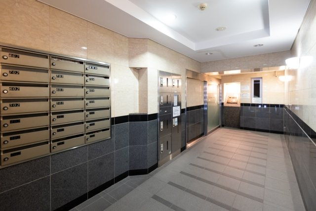 新宿区東五軒町の賃貸マンションのロビー