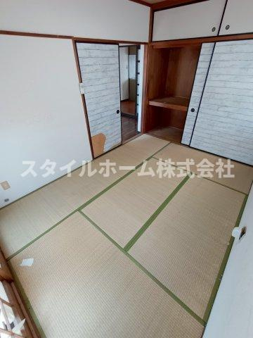 ゴールデンハウス小坂井の和室