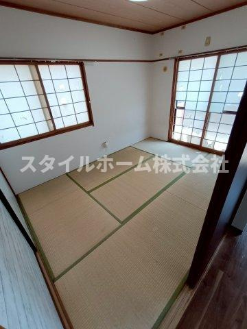 ゴールデンハウス小坂井の和室