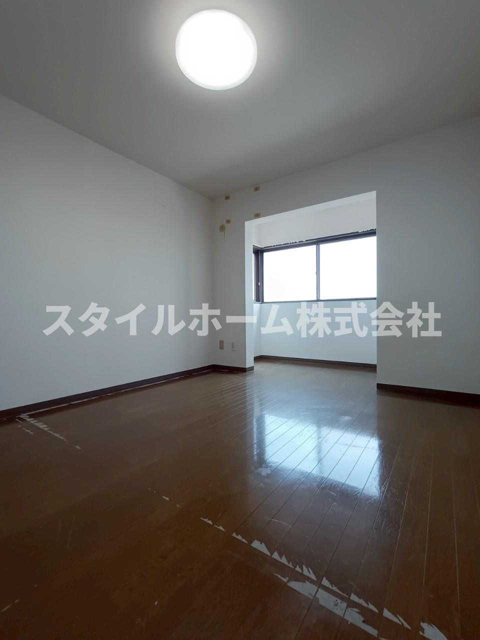 ゴールデンハウス小坂井の居間・リビング