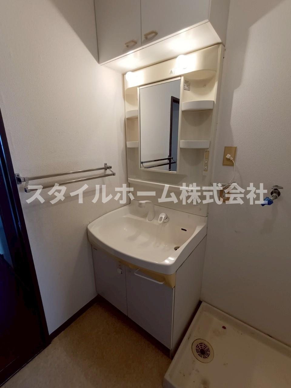 ゴールデンハウス小坂井の洗面所