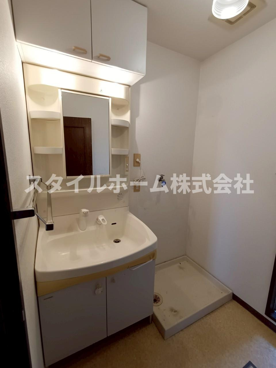 ゴールデンハウス小坂井の洗面所