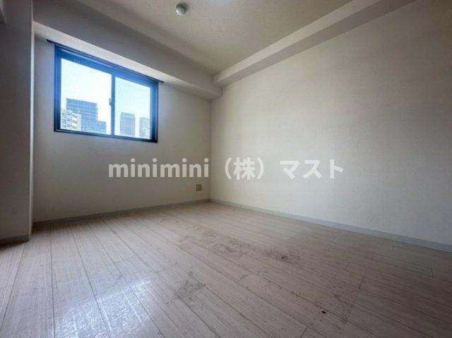 大阪市浪速区桜川２丁目の賃貸マンションの洋室