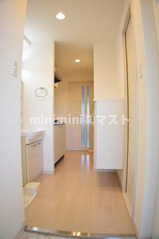 大阪市浪速区日本橋西１丁目の賃貸マンションの玄関