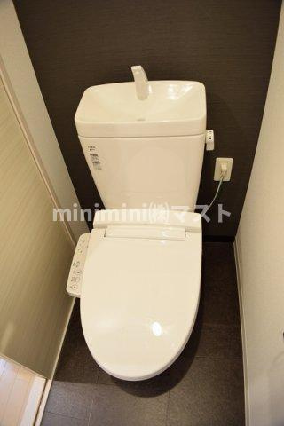 大阪市浪速区日本橋西１丁目の賃貸マンションのトイレ