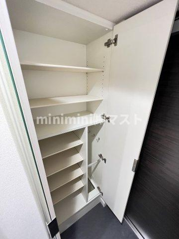 大阪市浪速区敷津西２丁目の賃貸マンションの収納