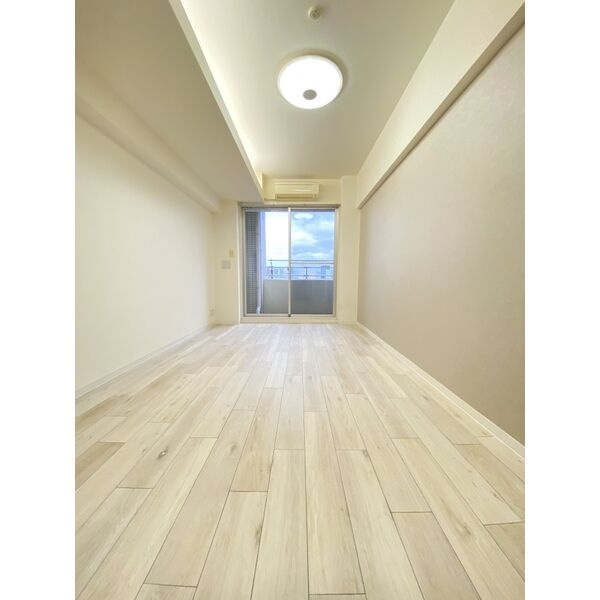 大阪市浪速区幸町３丁目の賃貸マンションの居間・リビング