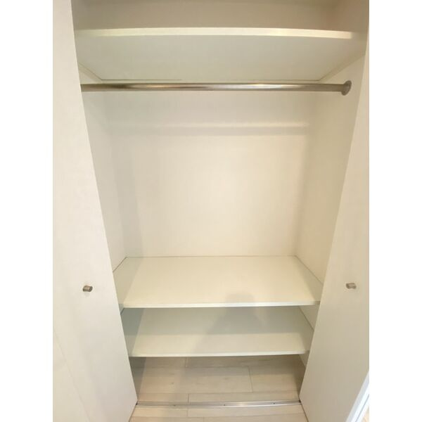 大阪市浪速区幸町３丁目の賃貸マンションの収納